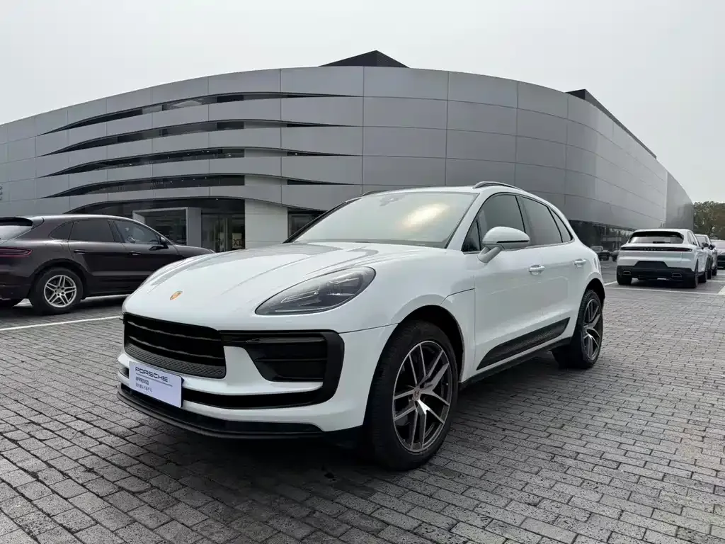 Porsche Macan — фото 1