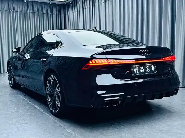 Audi A7L — фото 3