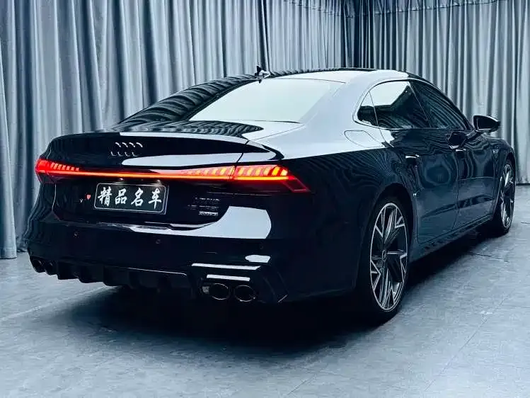 Audi A7L — фото 4