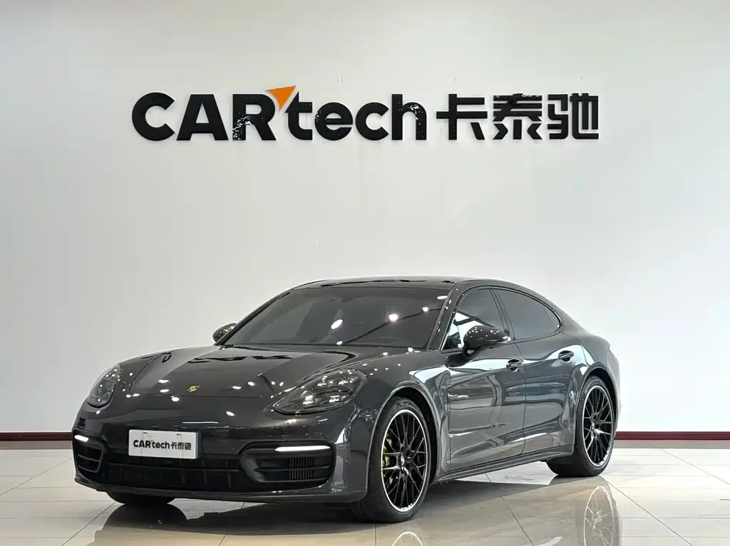 Porsche Panamera — фото 1