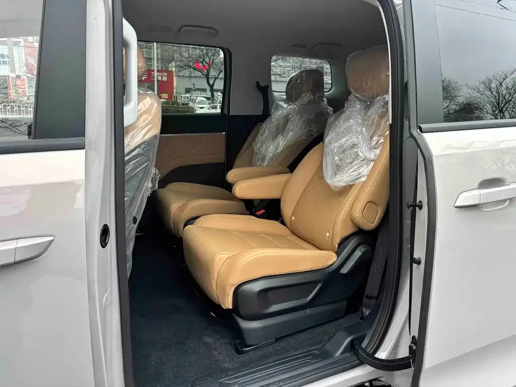Wuling Starlight 730 New Energy — фото 2