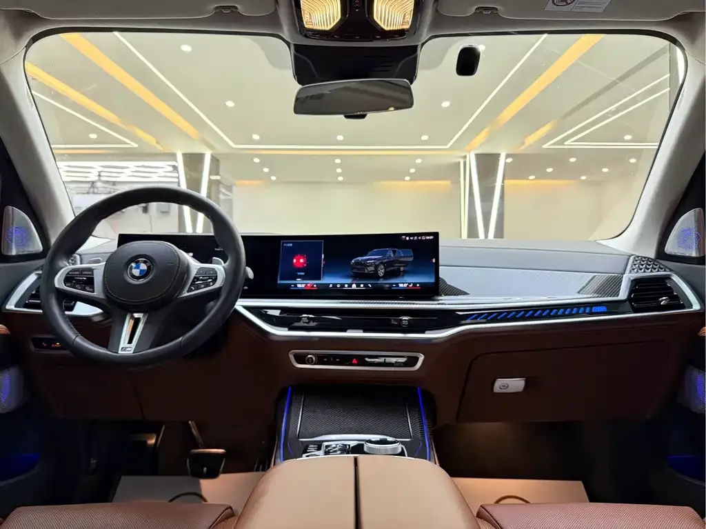 BMW X7 M60i 2025 из CN, фото 7