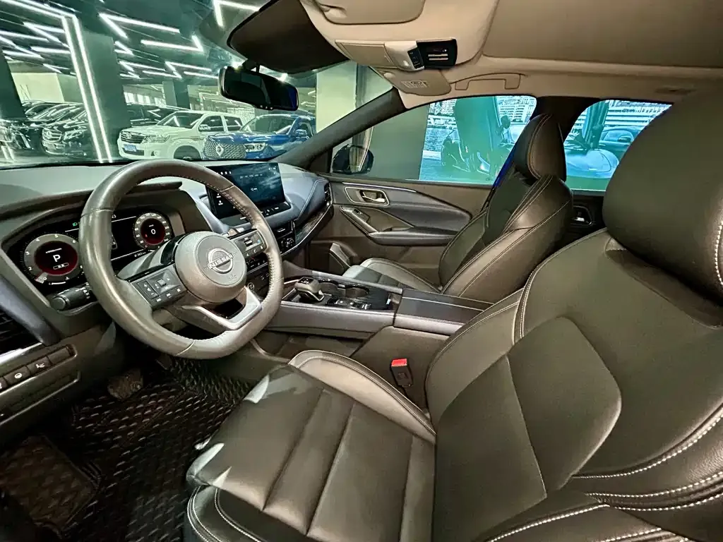 Nissan Qashqai 2023 из CN, фото 2