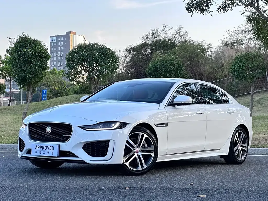 Jaguar XEL — фото 1