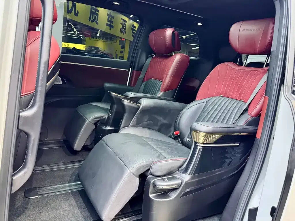 GAC Motor Trumpchi M8 — фото 8