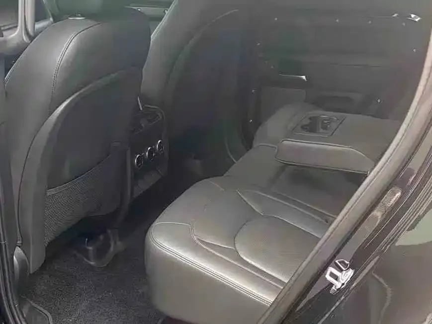 Land Rover Defender 2023 из CN, фото 4
