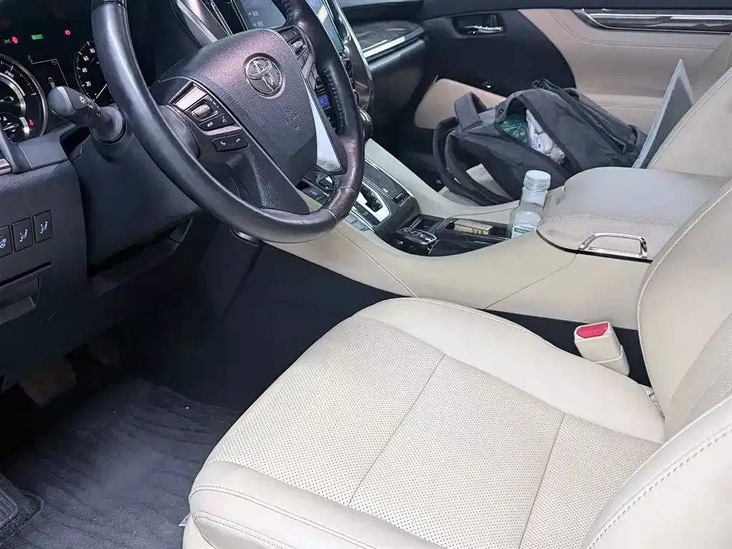 Toyota Alphard 2023 из CN, фото 3