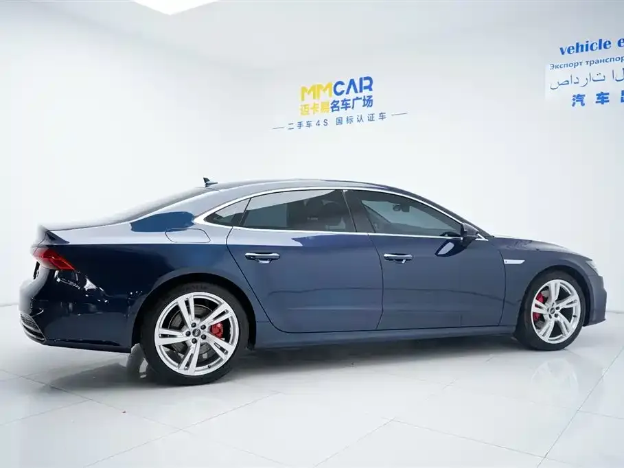 Audi A7L — фото 10