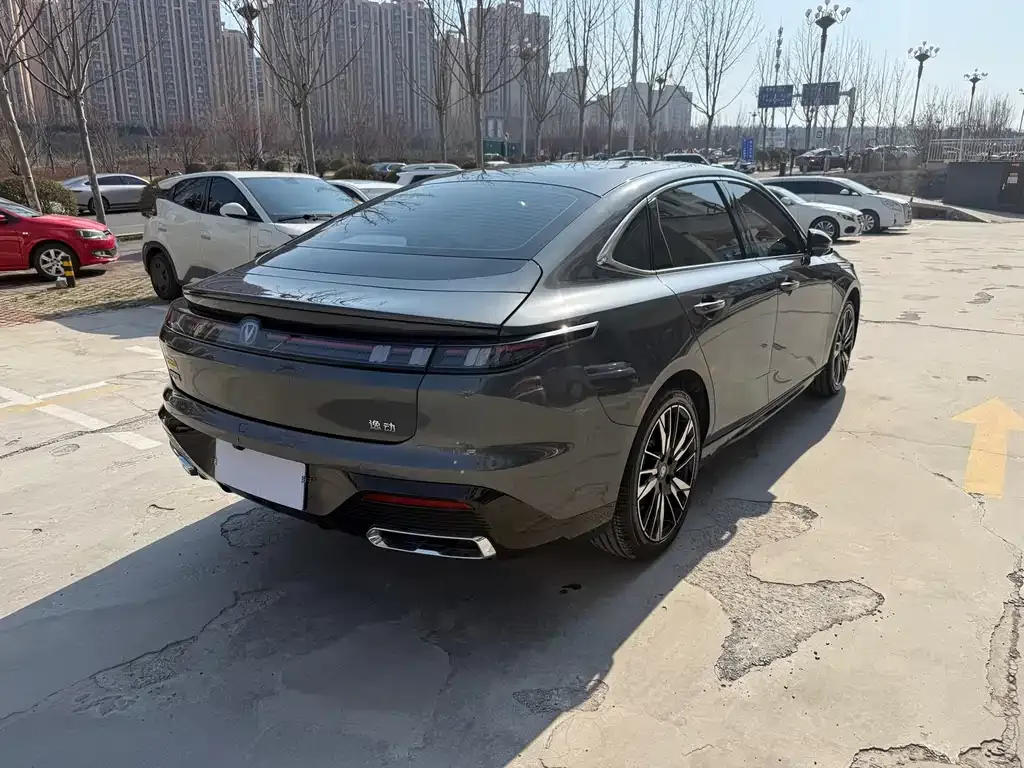 Changan Eado — фото 4