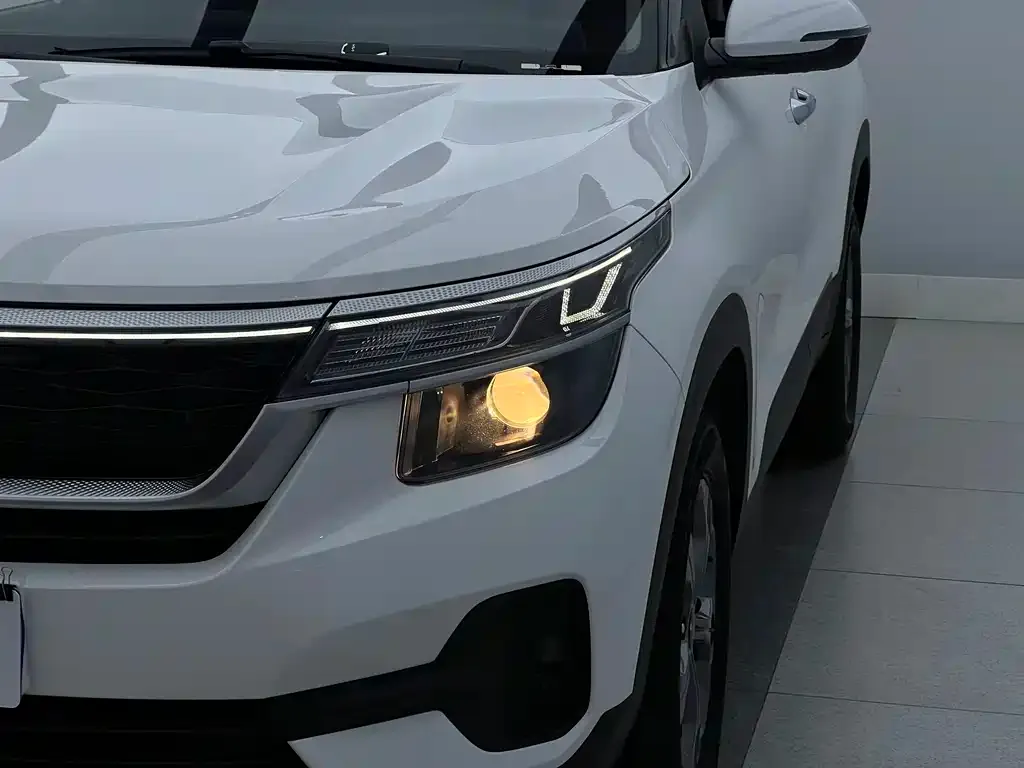 Kia KX3 2022 из CN, фото 4