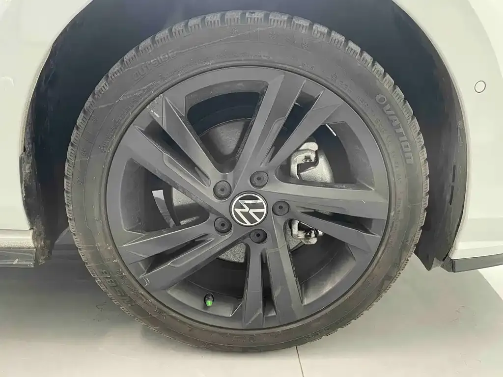 Volkswagen Golf 2022 из CN, фото 10