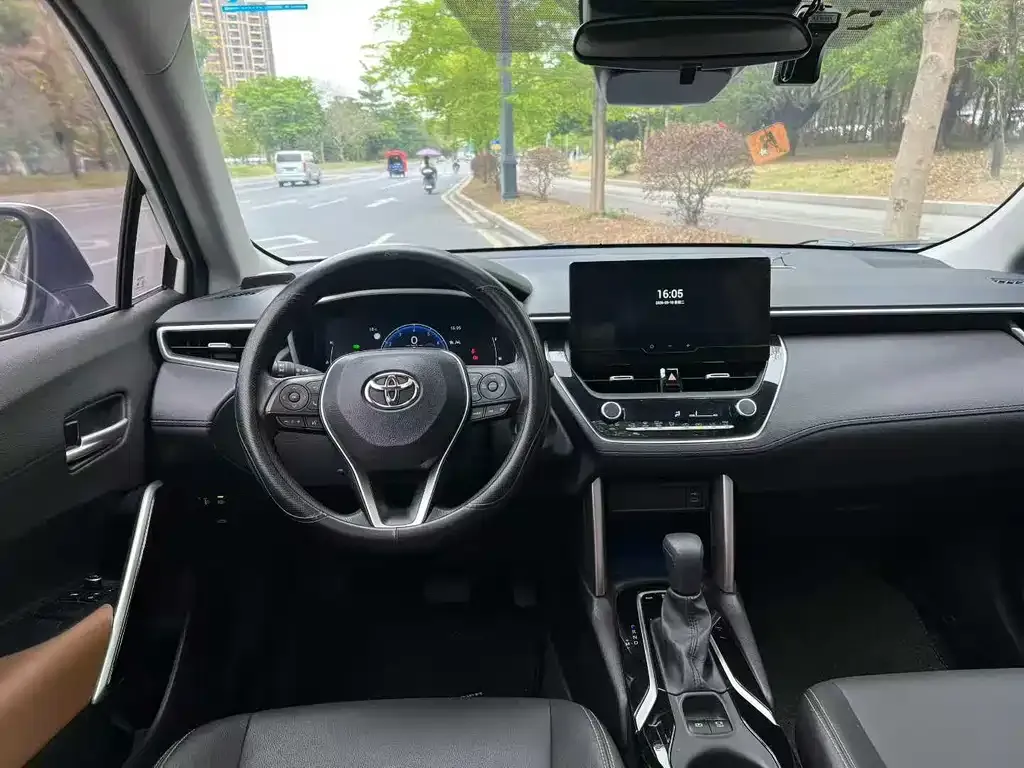 Toyota Frontlander 2023 из CN, фото 3