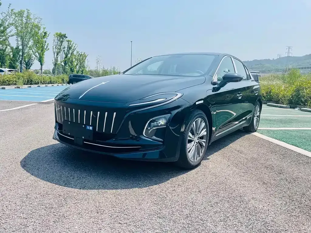 Hongqi E-QM5 — фото 2