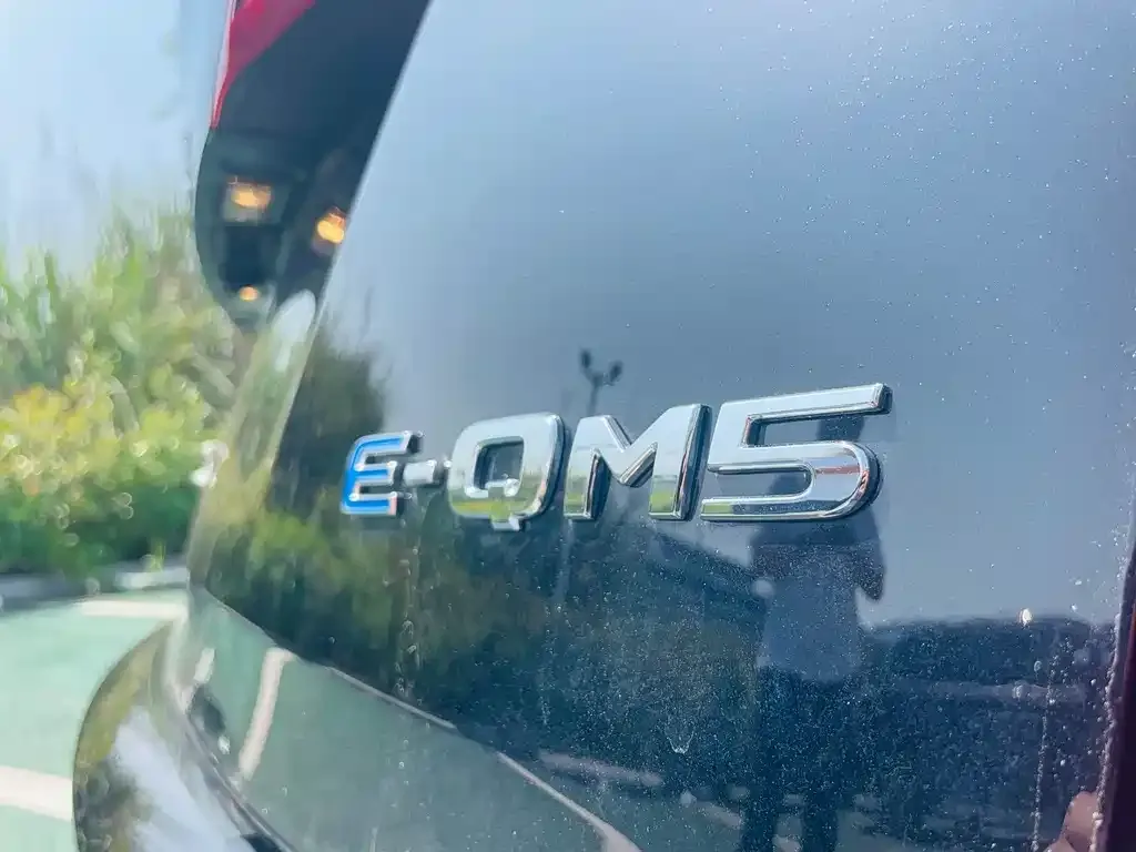 Hongqi E-QM5 — фото 4