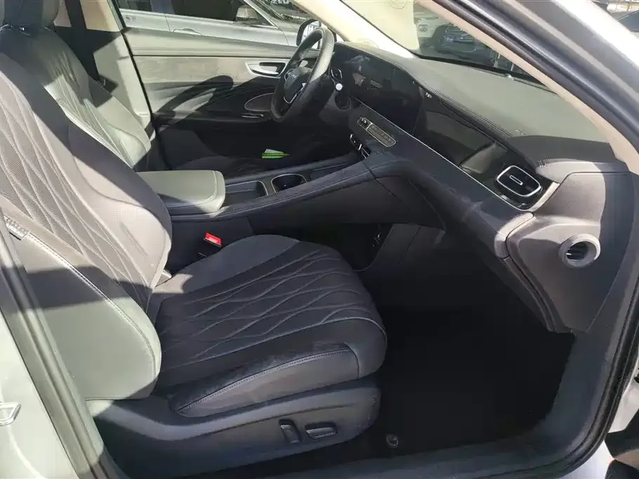 Roewe D7 2023 из CN, фото 3