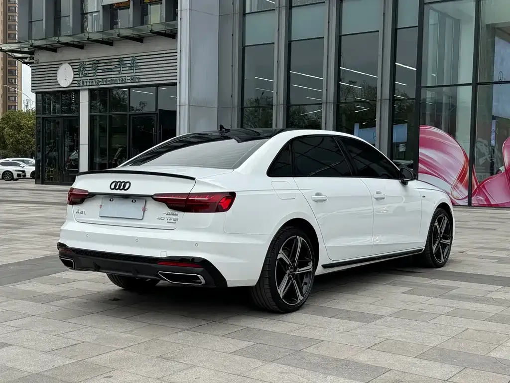 Audi A4L — фото 3