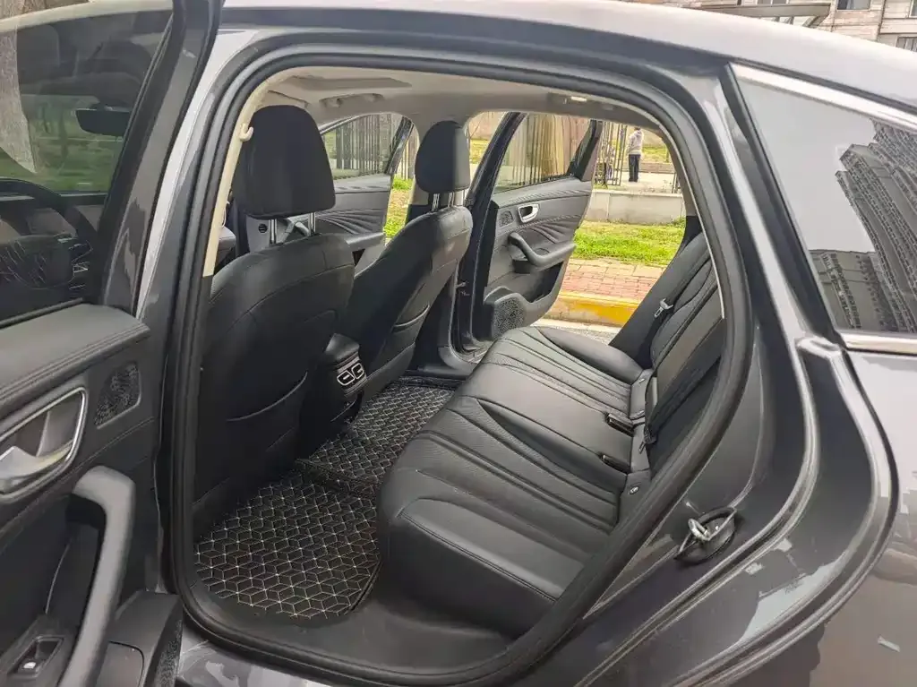 Roewe D7 2025 из CN, фото 3