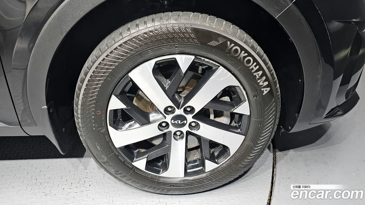 Kia Sorento — фото 6