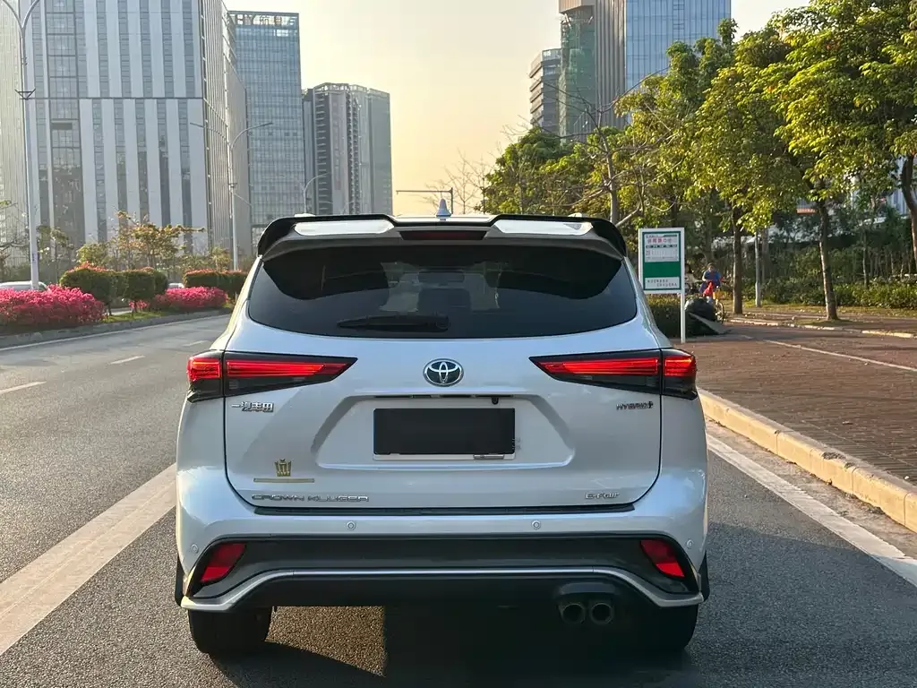 Toyota Crown Kluger 2022 из CN, фото 6