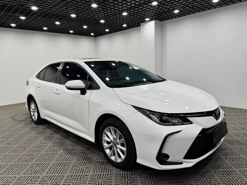 Toyota Corolla 2022 из CN, фото 1