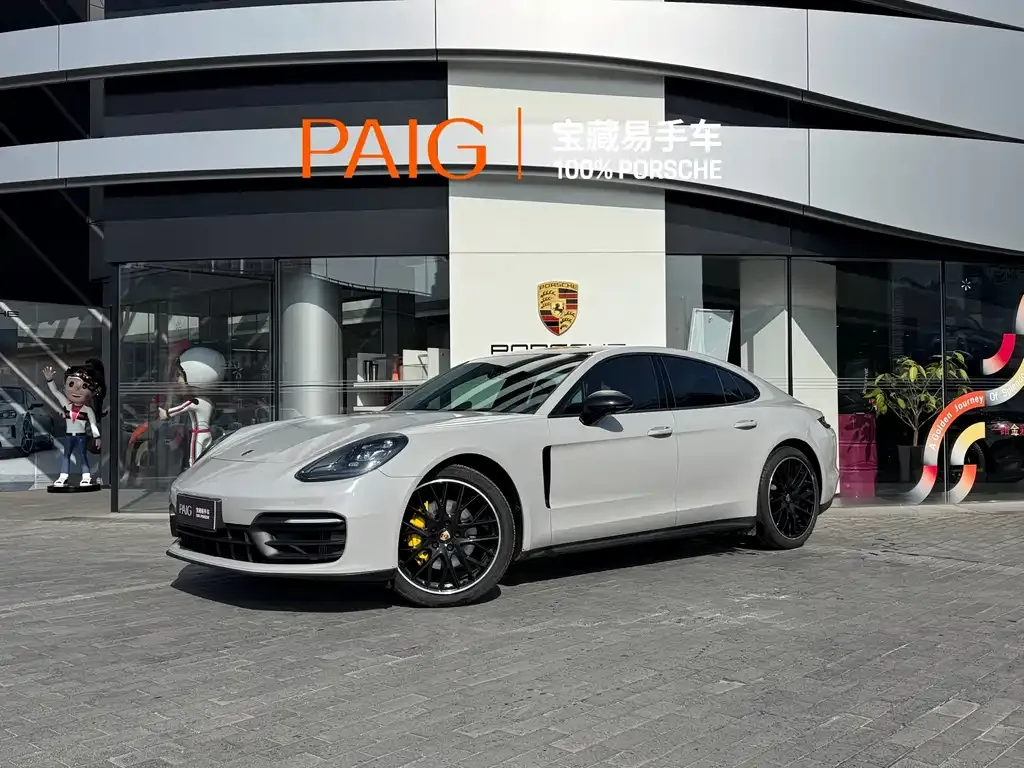 Porsche Panamera — фото 1
