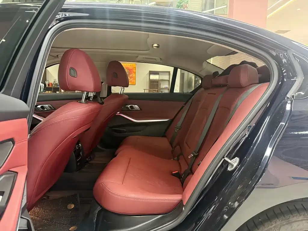 BMW 3 Series 2024 из CN, фото 4