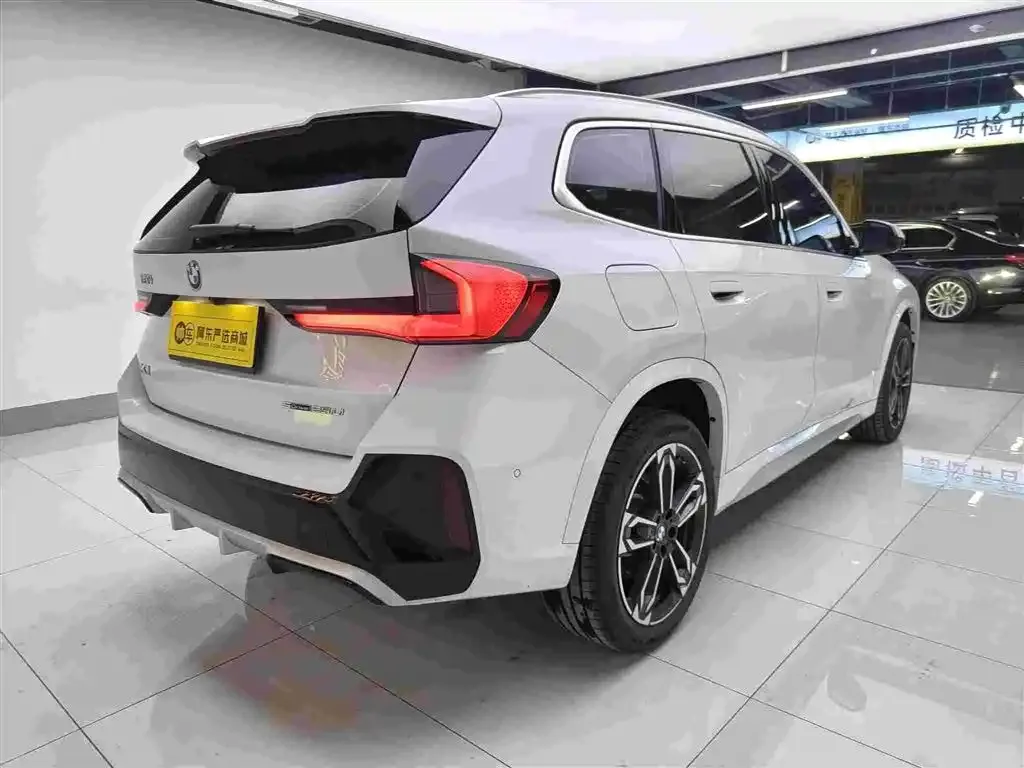 BMW X1 — фото 3