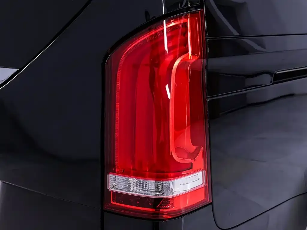 Mercedes-Benz V-Class 2024 из CN, фото 2