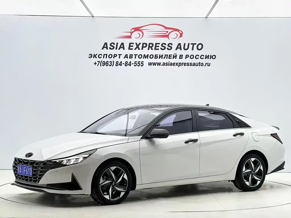 Hyundai Elantra 2023 из CN, фото 1