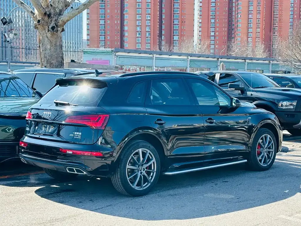 Audi Q5L 2021 из CN, фото 7
