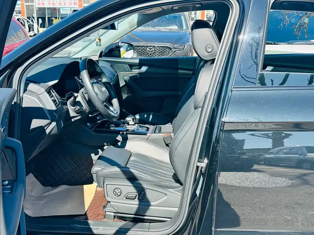 Audi Q5L 2021 из CN, фото 6