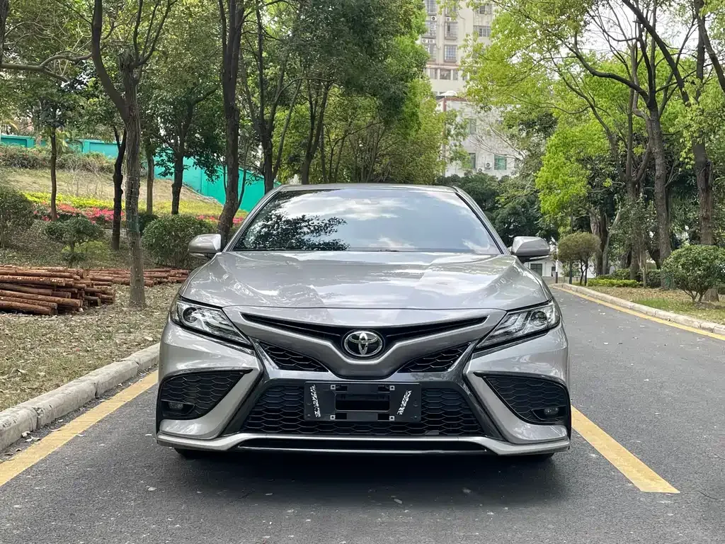 Toyota Camry 2021 из CN, фото 4