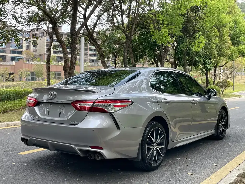Toyota Camry 2021 из CN, фото 9