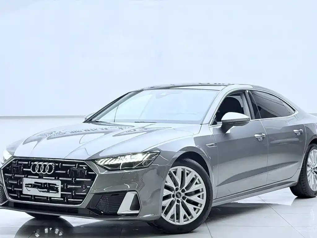 Audi A7L — фото 1