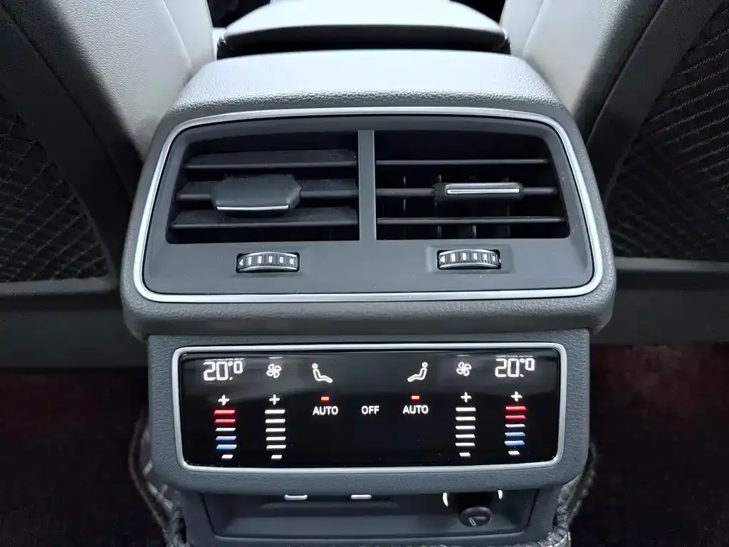 Audi A7L — фото 2