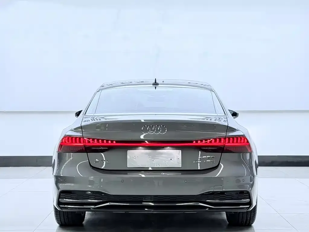Audi A7L — фото 3