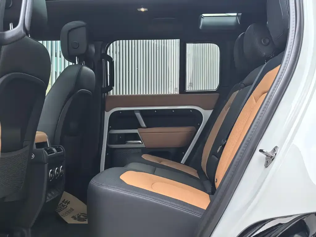Land Rover Defender 2023 из CN, фото 8