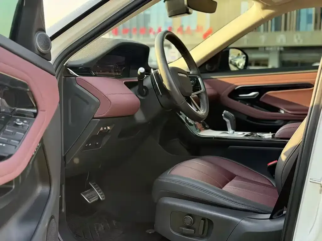 Land Rover Evoque PHEV 2023 из CN, фото 5