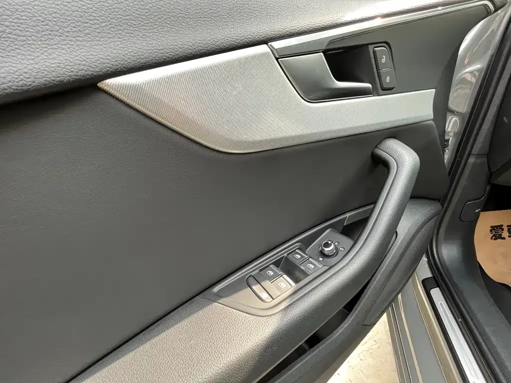 Audi A4 (Import) — фото 4