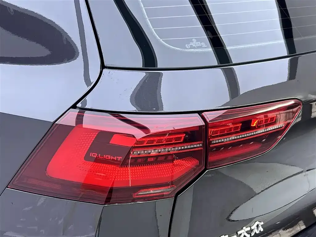 Volkswagen Golf GTI — фото 6