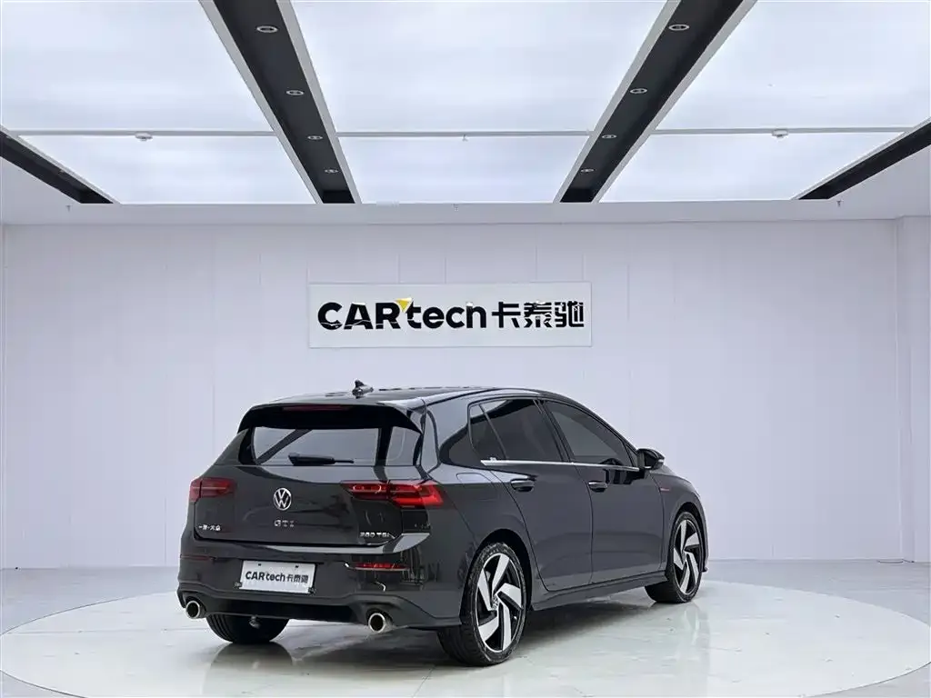 Volkswagen Golf GTI — фото 5
