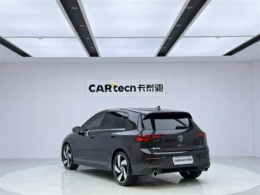 Volkswagen Golf GTI — фото 8