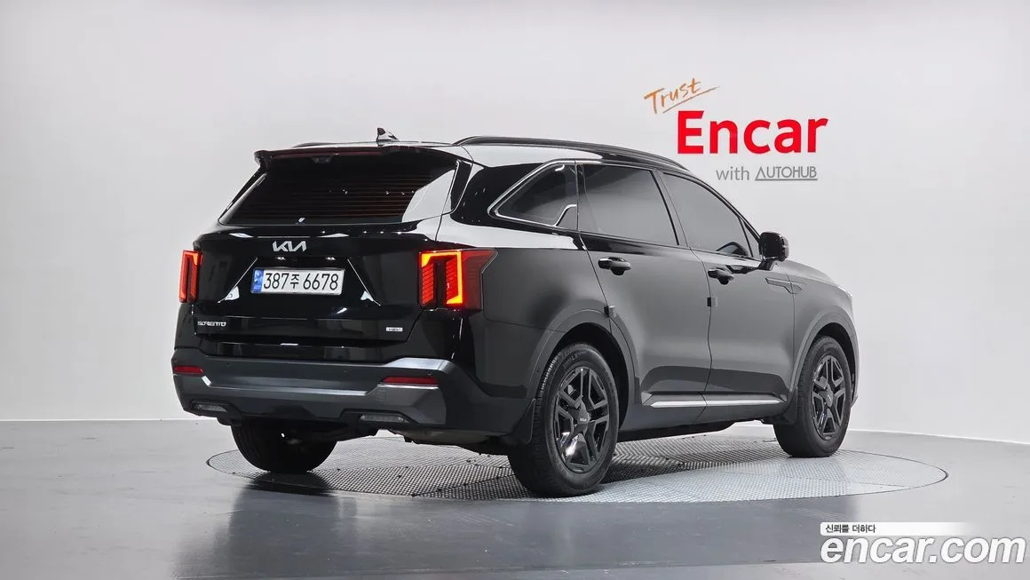 Kia Sorento — фото 10