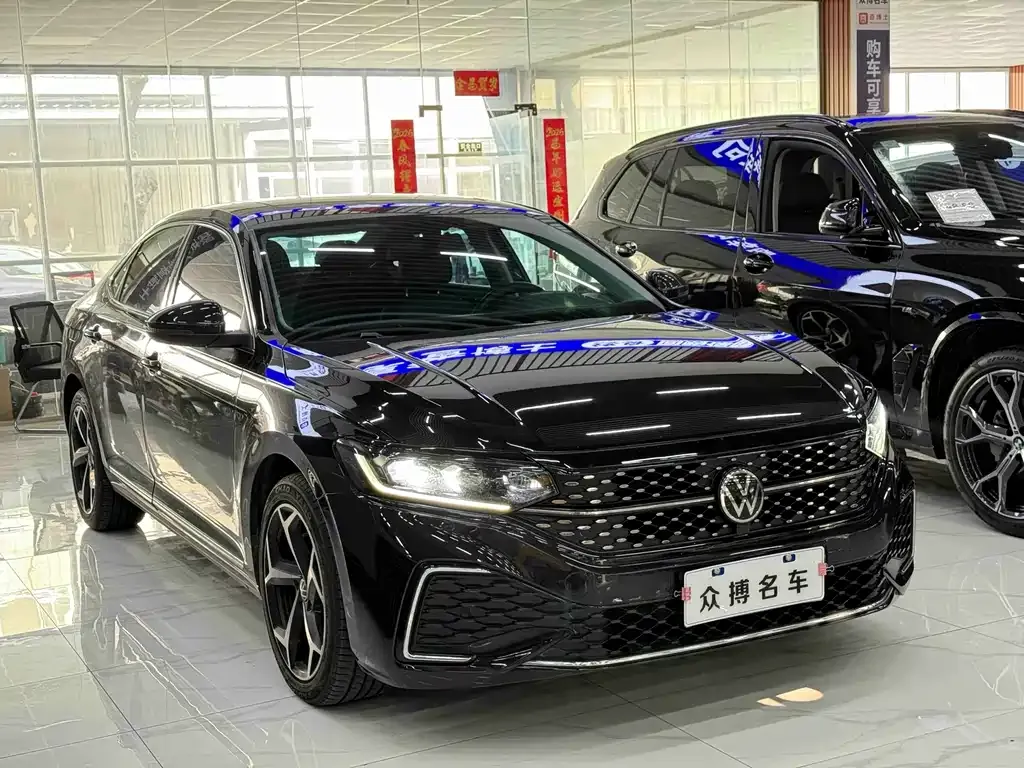 Volkswagen Passat 2023 из CN, фото 10