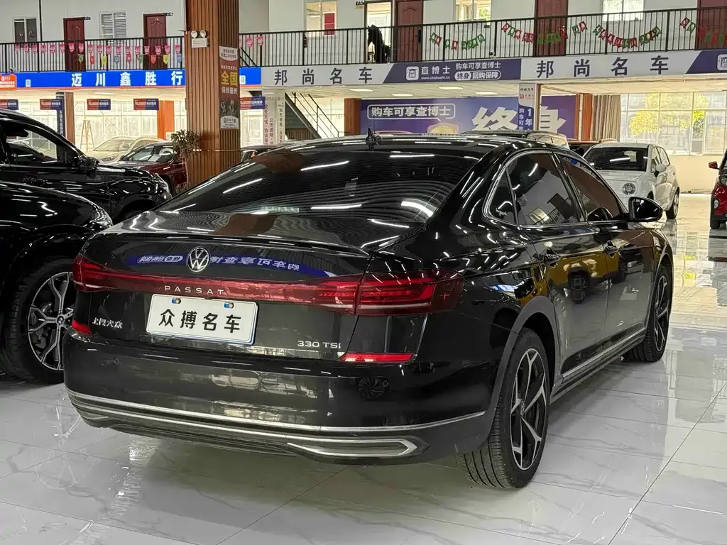 Volkswagen Passat 2023 из CN, фото 4