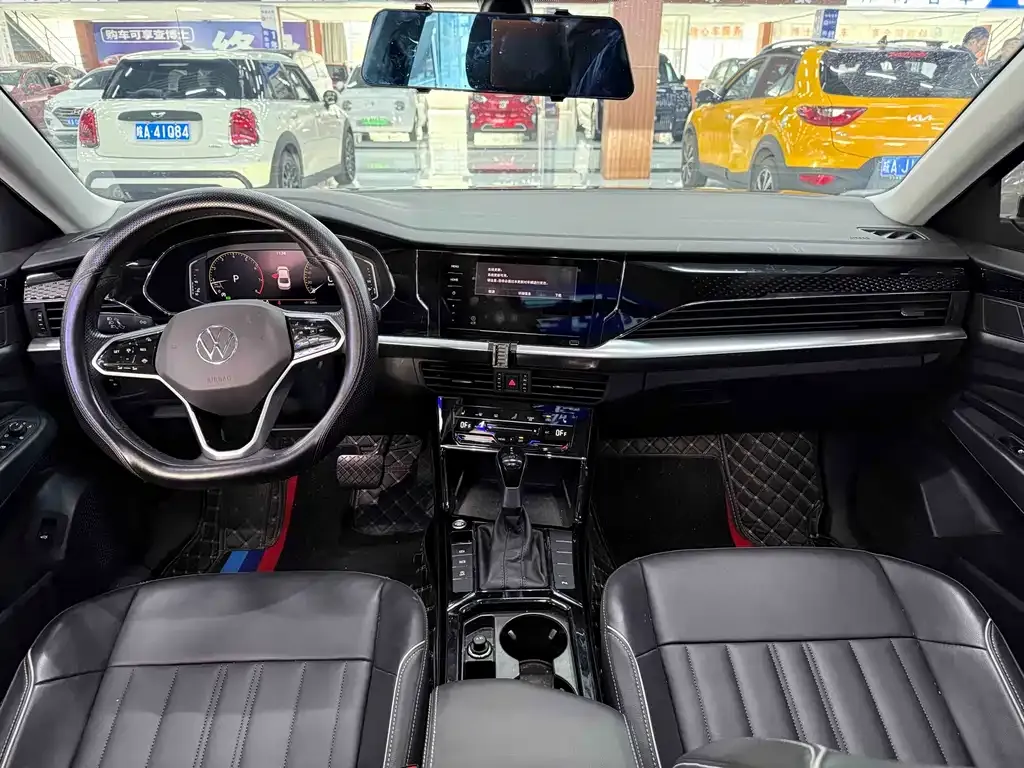 Volkswagen Passat 2023 из CN, фото 7