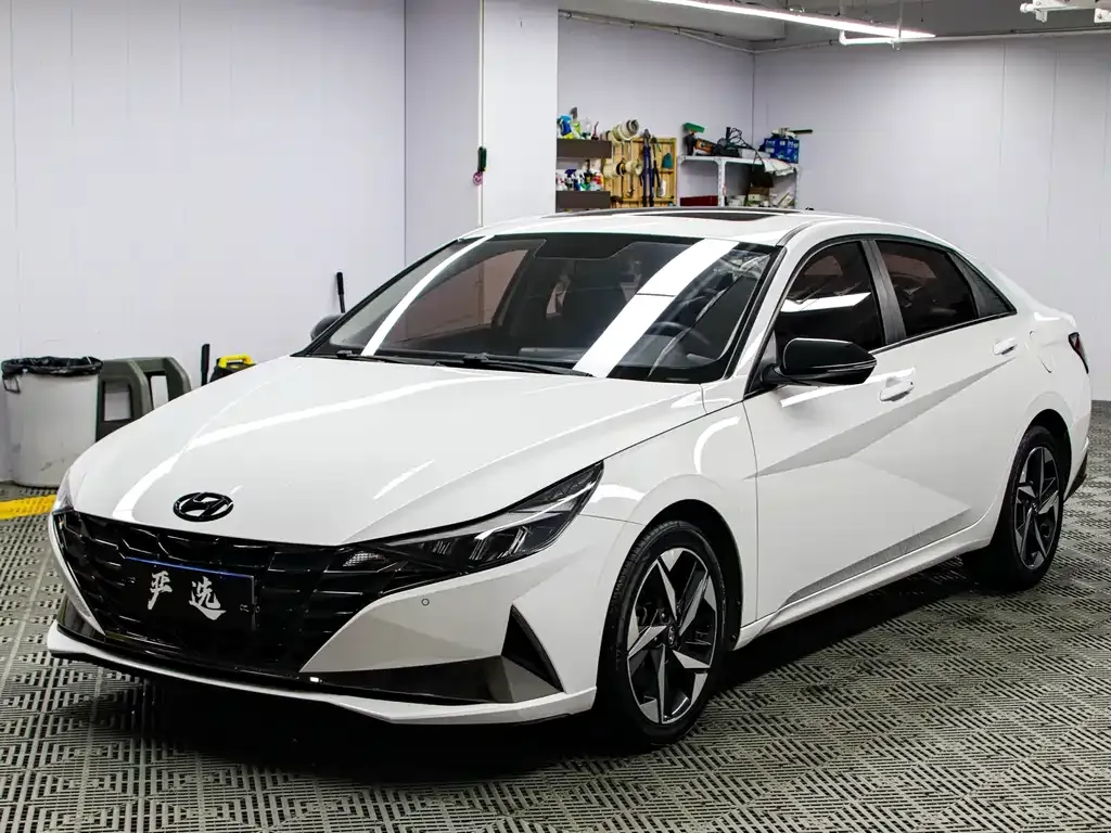 Hyundai Elantra 2022 из CN, фото 1