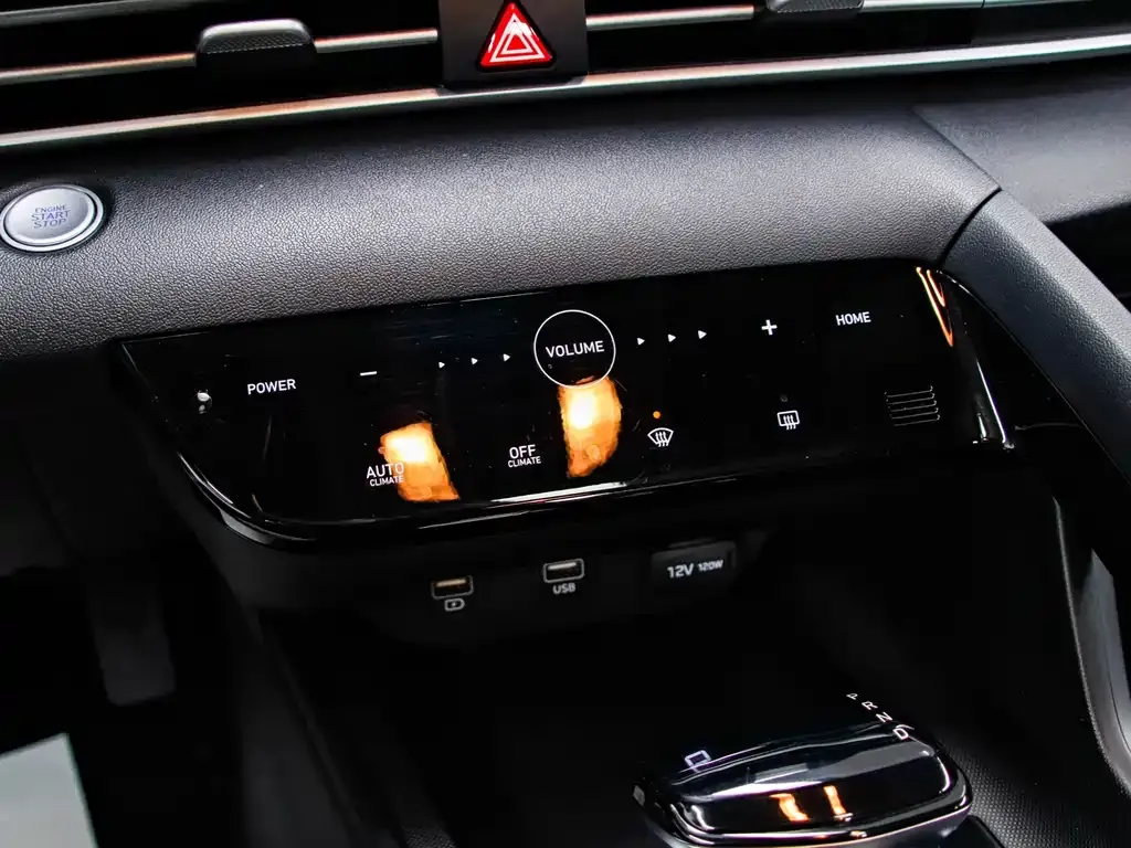 Hyundai Elantra 2022 из CN, фото 4