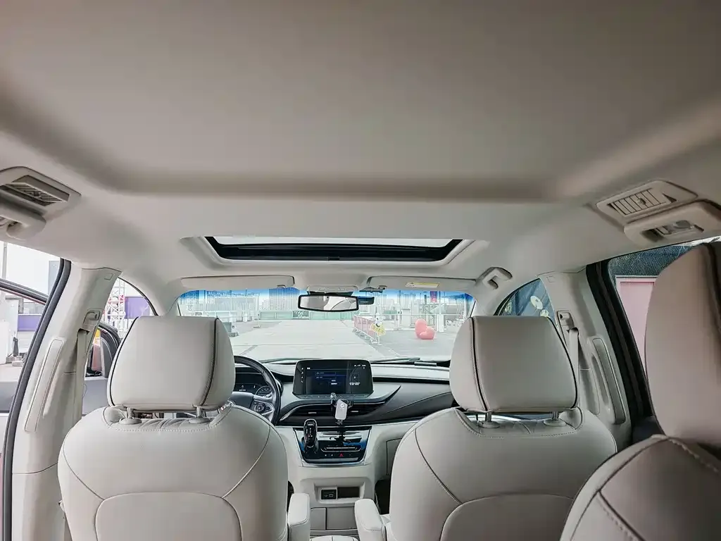 Buick GL8 2021 из CN, фото 10