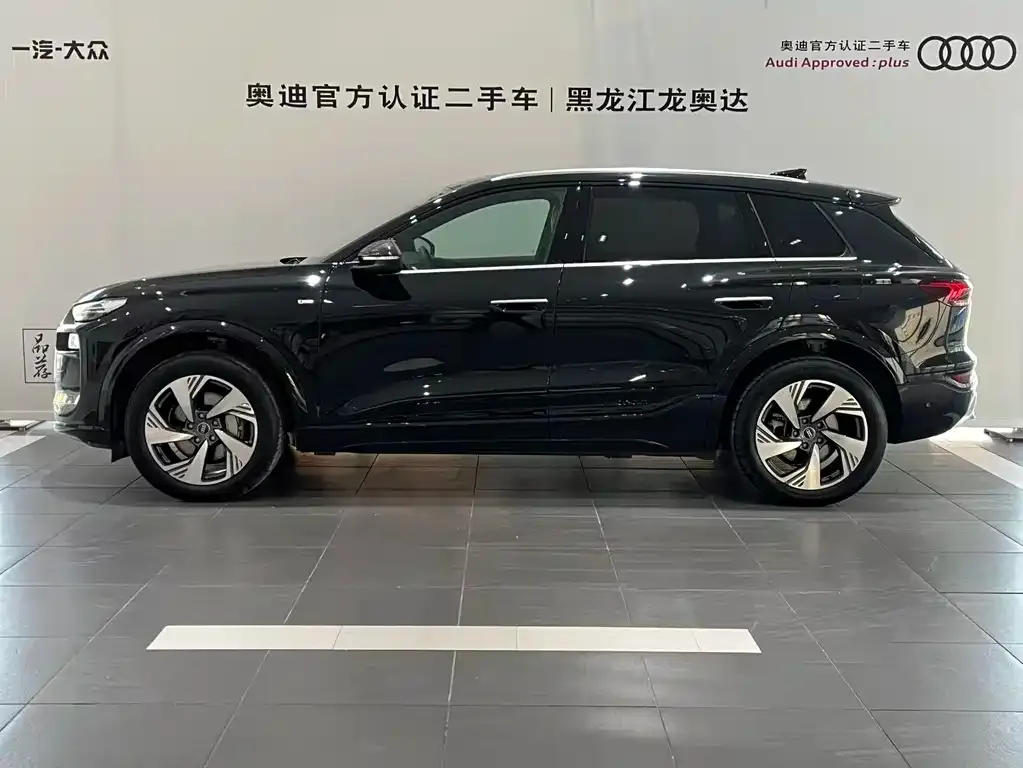 Audi Q6L e-tron — фото 5